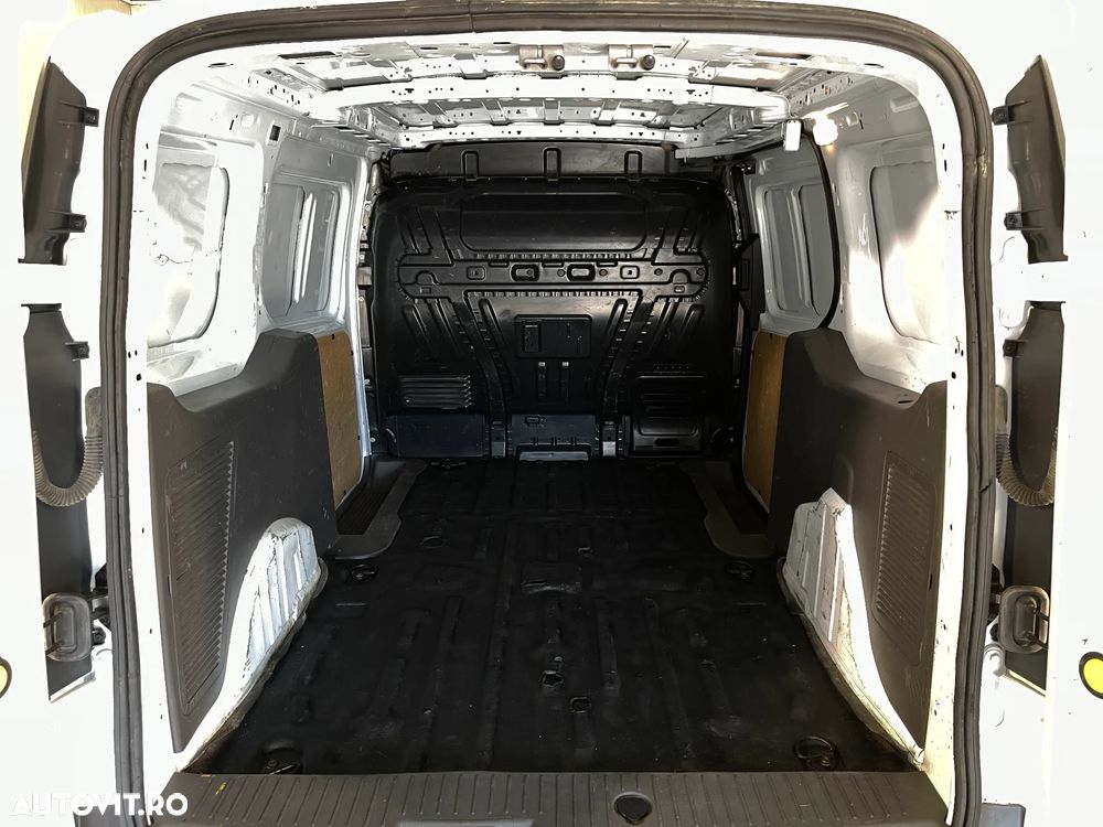 Ford Transit Connect - 9