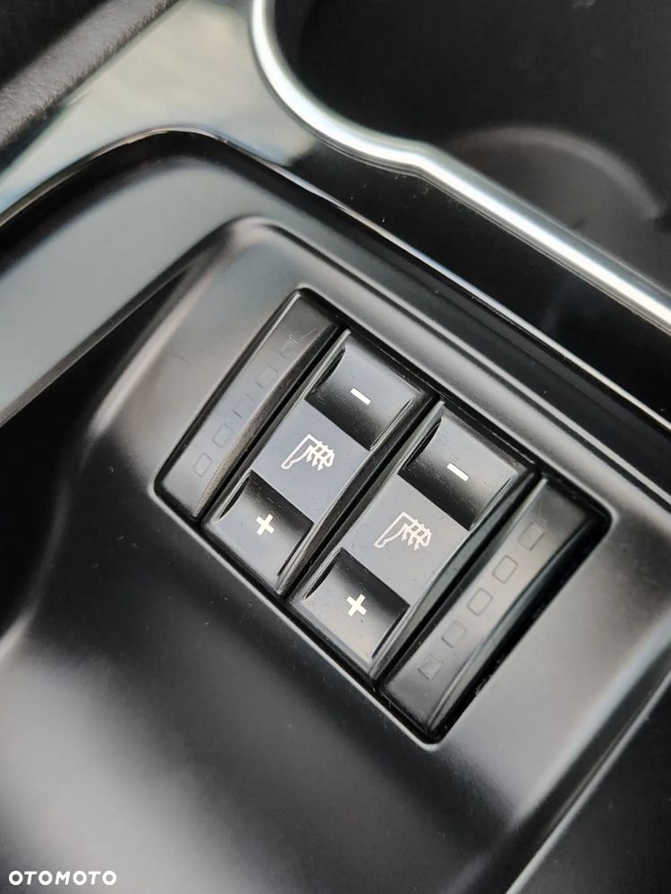 Ford S-Max 2.0 TDCi DPF Titanium - 17