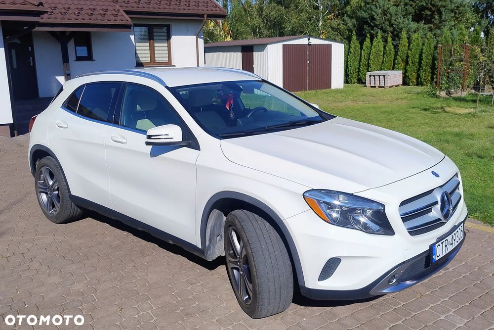 Mercedes-Benz GLA - 1