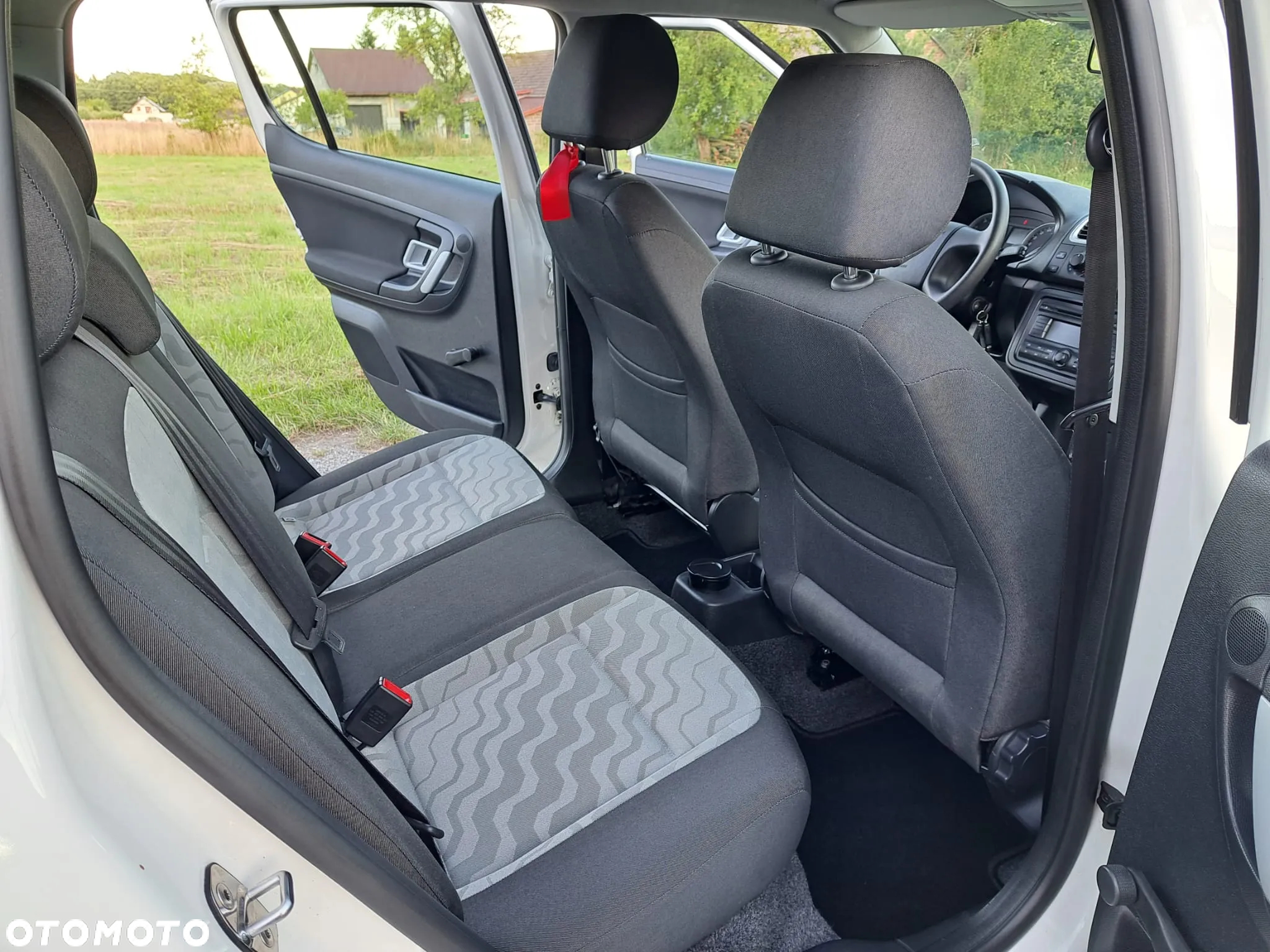 Skoda Fabia - 10