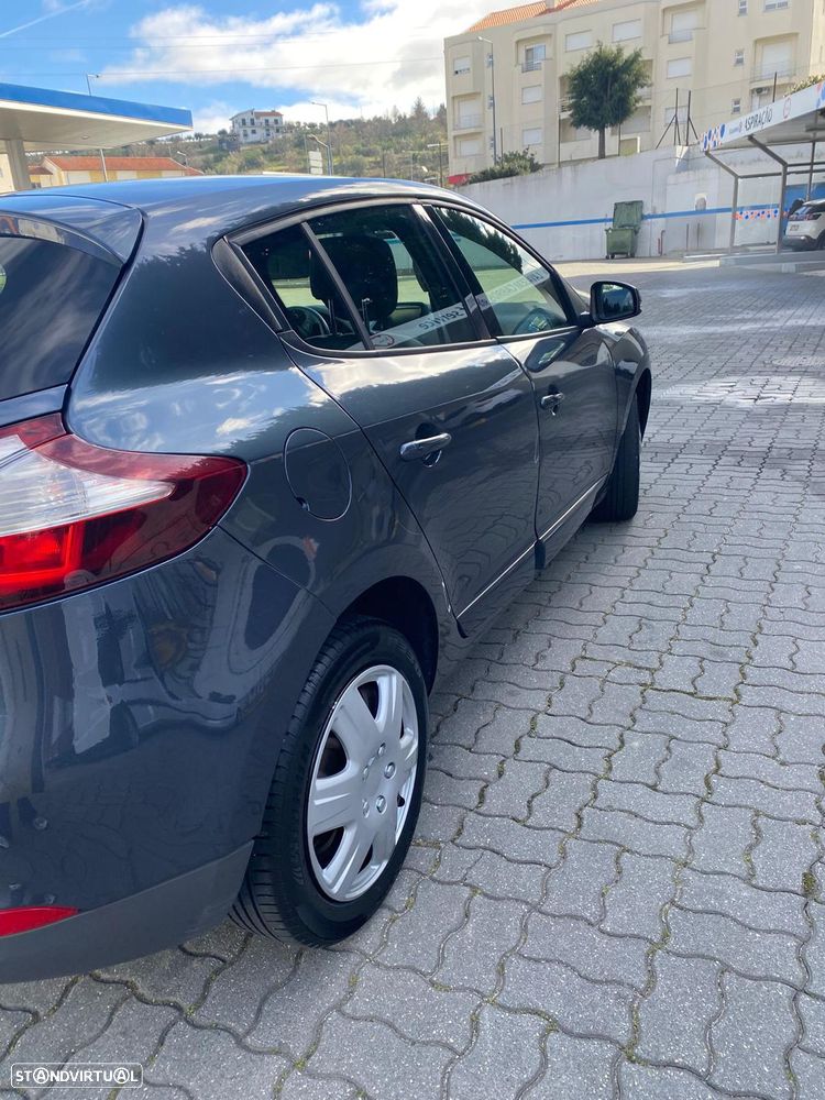 Renault Mégane ENERGY dCi 110 BUSINESS - 4