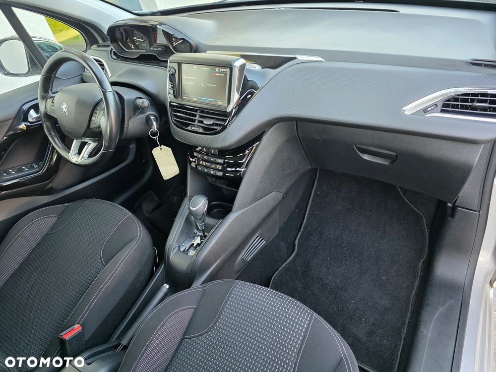 Peugeot 208 PureTech 110 Stop & Start EAT6 Allure - 7
