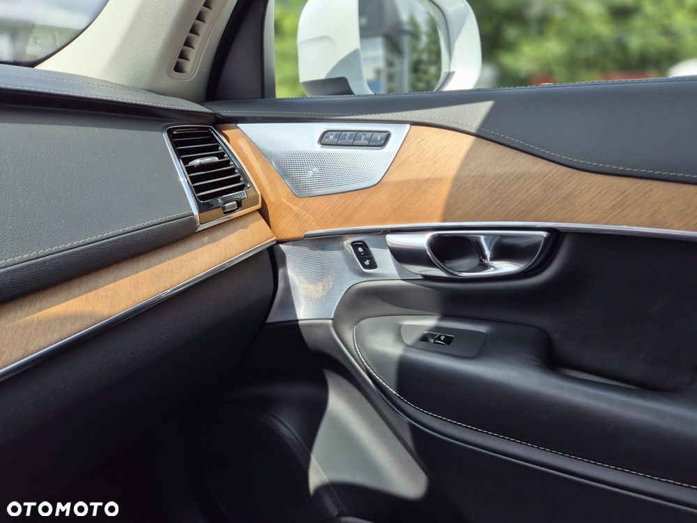 Volvo XC 90 D5 AWD Inscription 7os - 22