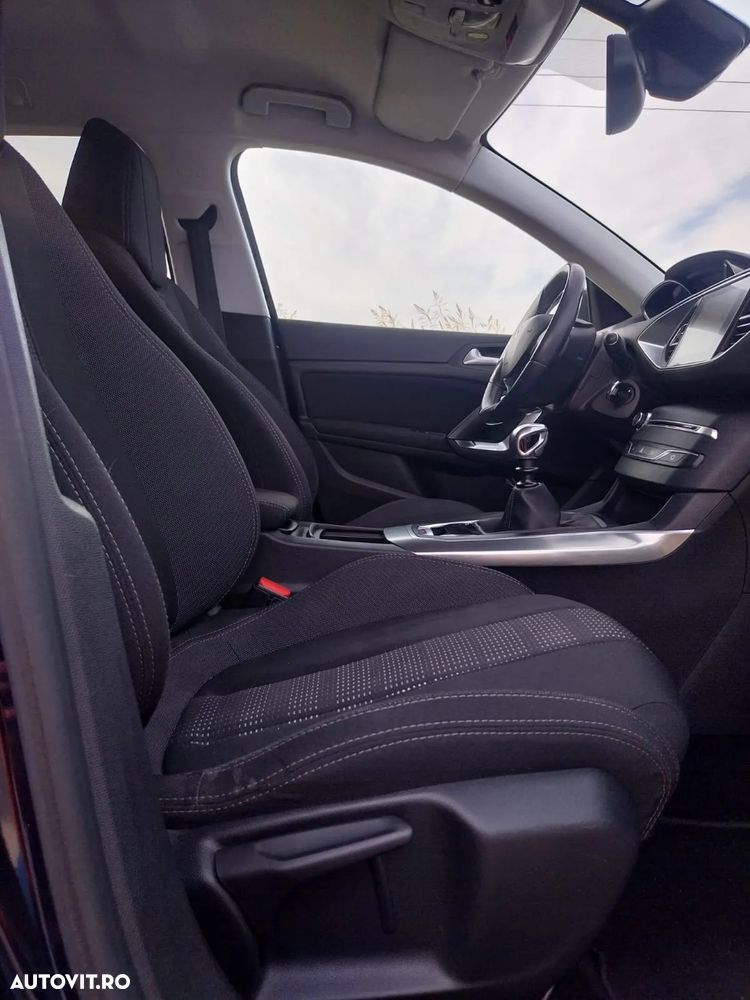 Peugeot 308 - 7