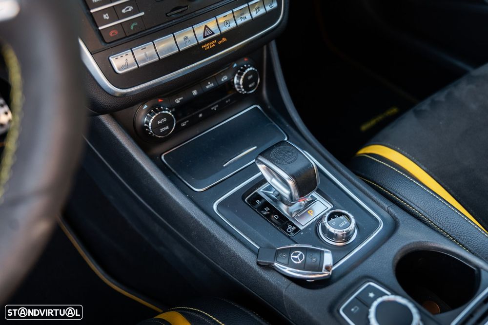 Mercedes-Benz A 45 AMG 4-Matic - 12