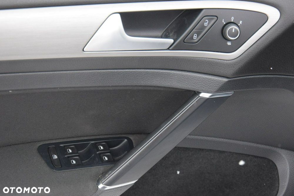 Volkswagen Golf 1.2 TSI BlueMotion Technology Comfortline - 30