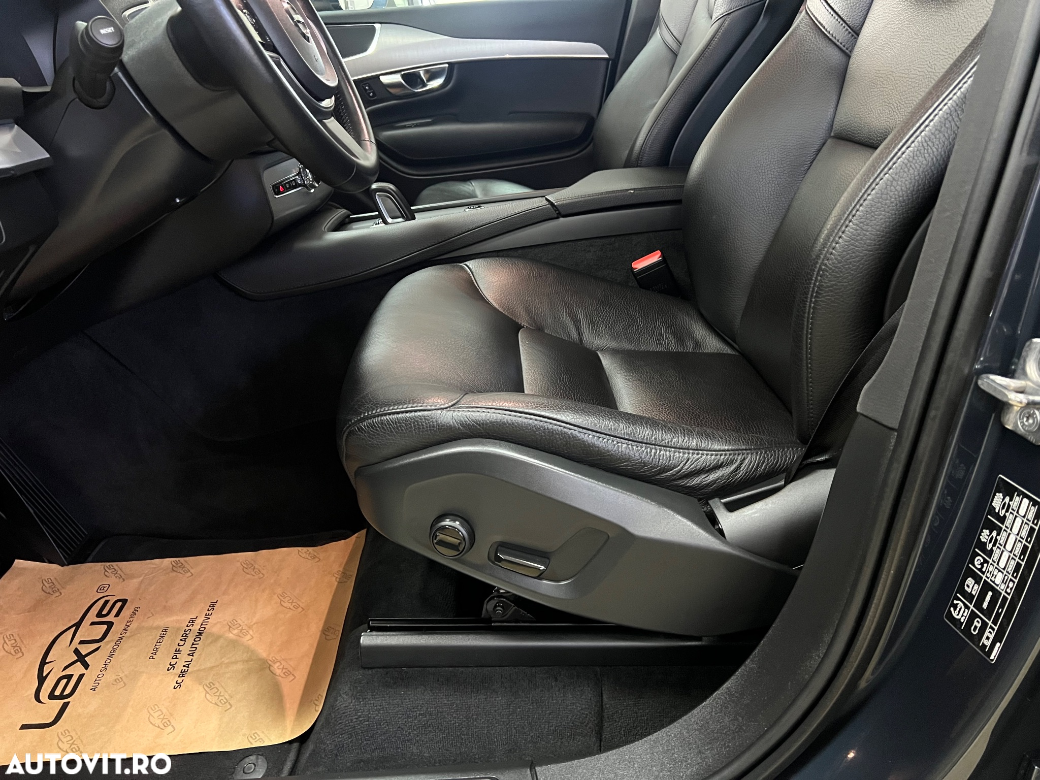 Volvo XC 90 B5 D AWD Geartronic Momentum - 17