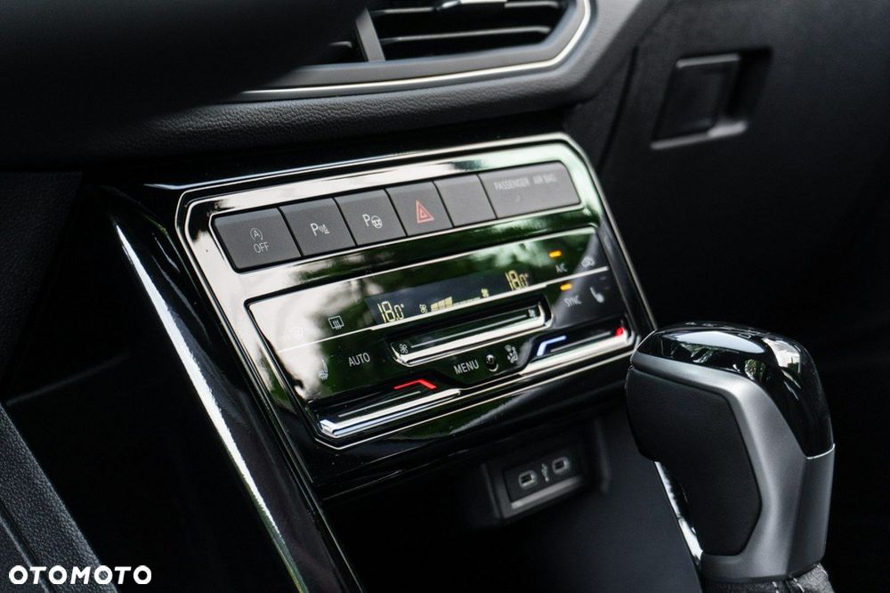 Volkswagen T-Cross - 13