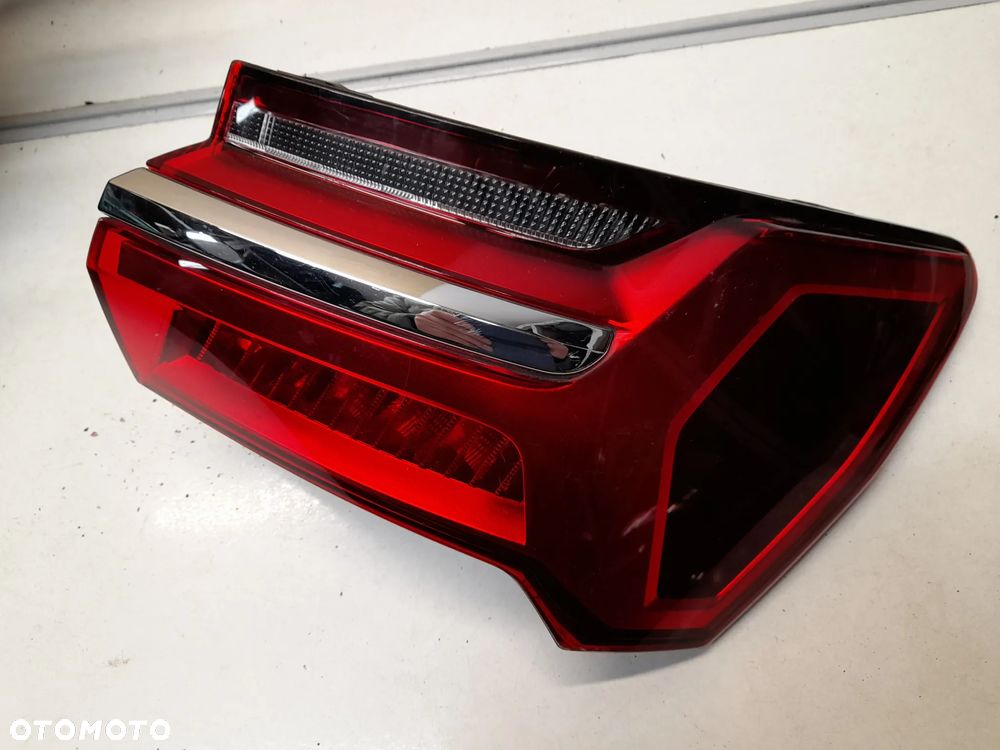 AUDI A6 C8 SEDAN PRAWA LAMPA TYŁ TYLNA LED 4K5945070 - 1