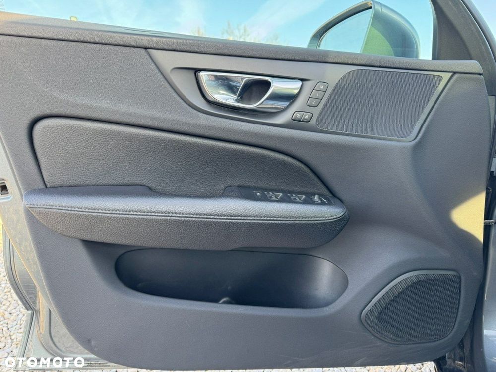 Volvo V60 T8 AWD Plug-In Hybrid Inscription - 14