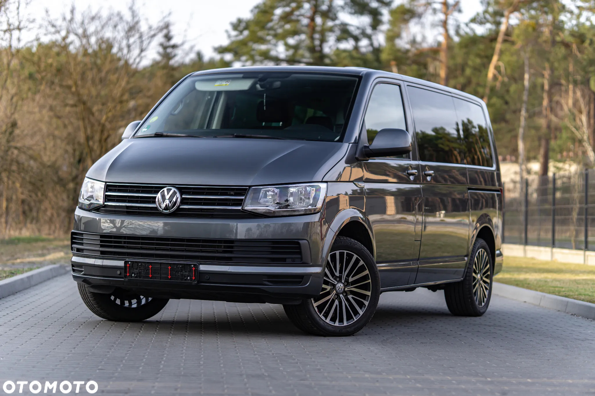 Volkswagen Multivan - 7