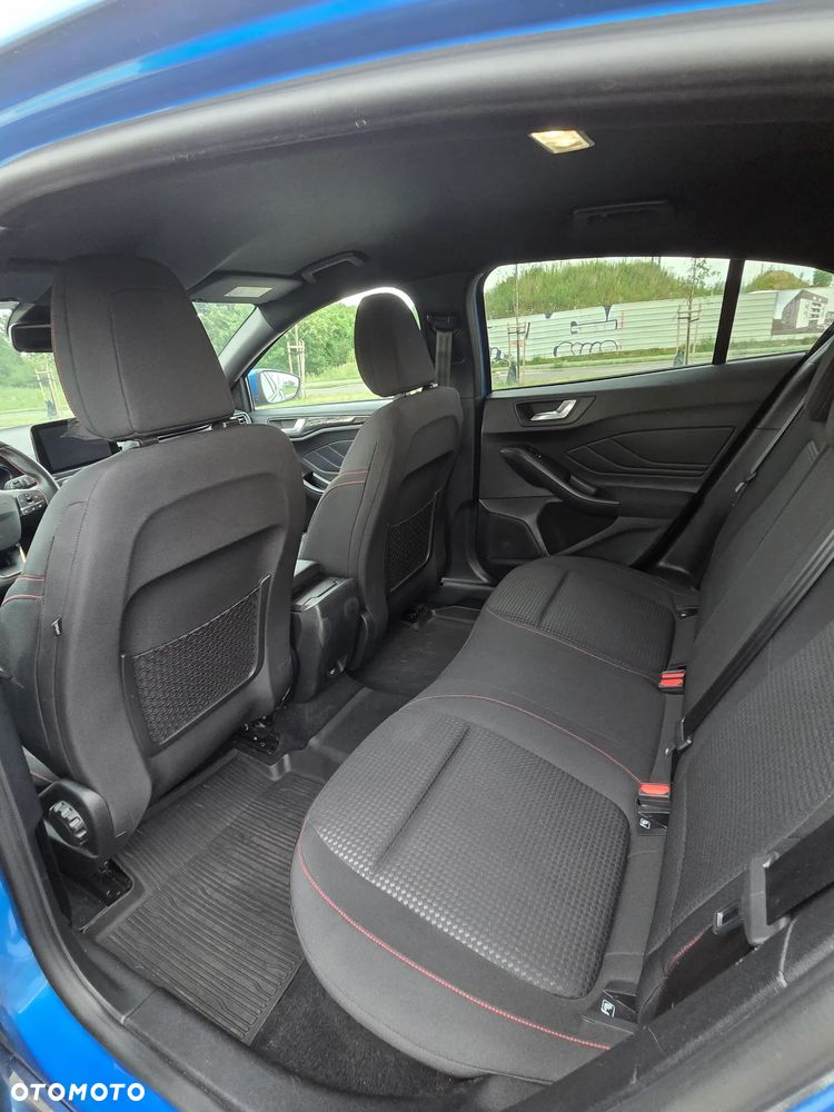 Ford Focus 1.5 EcoBoost ST-Line - 8