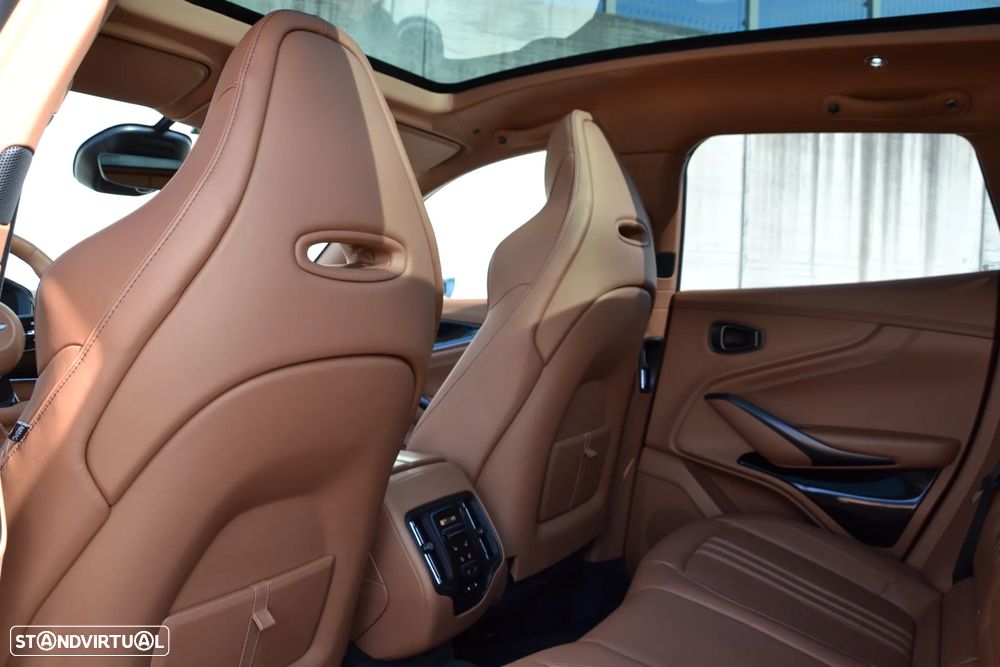 Aston Martin DBX 707 - 34