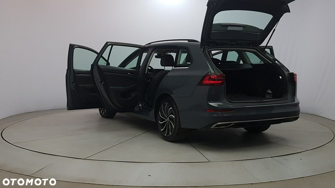 Volkswagen Golf - 11