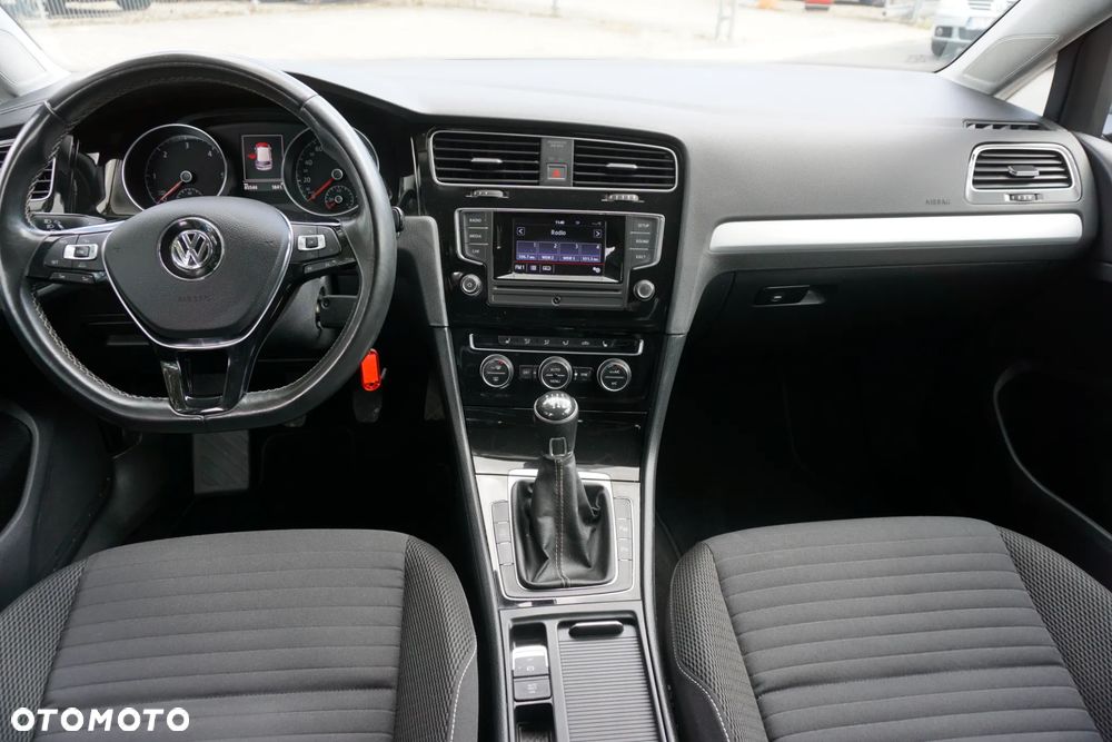 Volkswagen Golf 2.0 TDI BlueMotion Technology Cup - 13