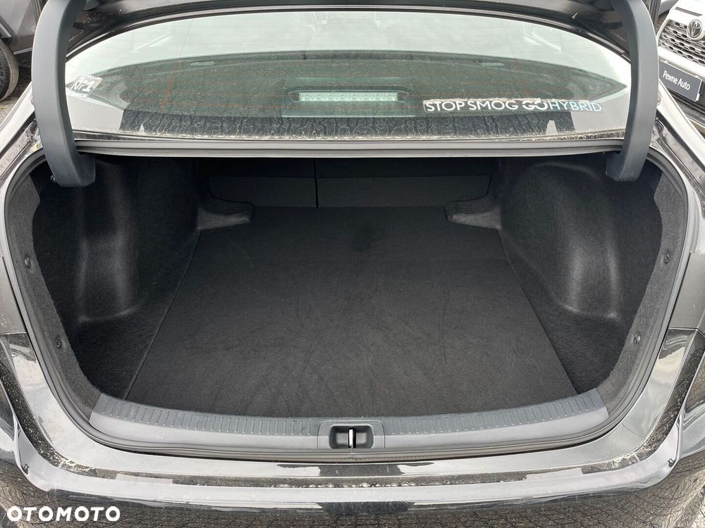 Toyota Corolla 1.8 Hybrid Comfort - 33