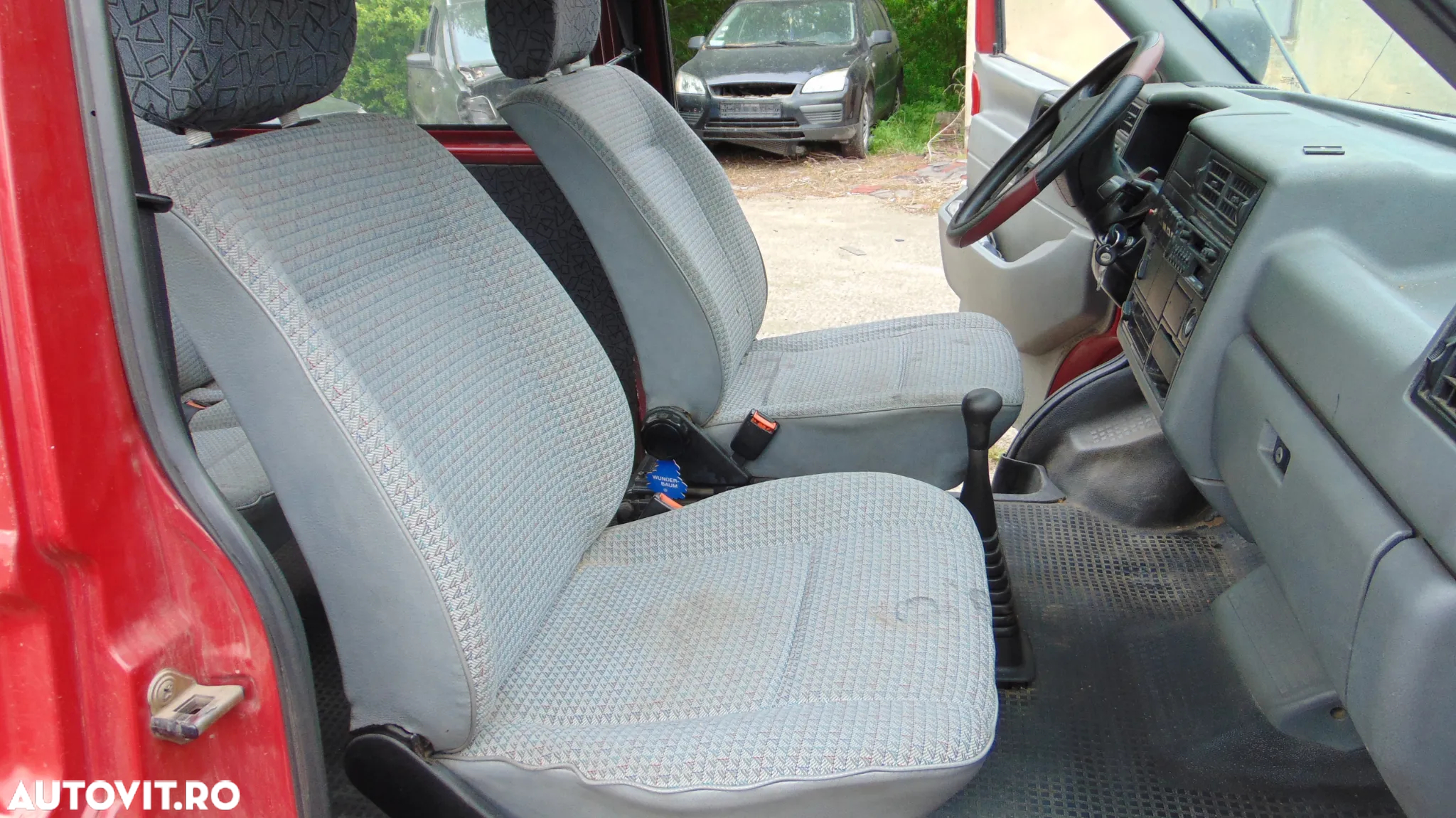 Set Scaune fata rand 1,rand 2,rand 3 de VW T4 Caravelle an 1997 in stare impecabila. - 3