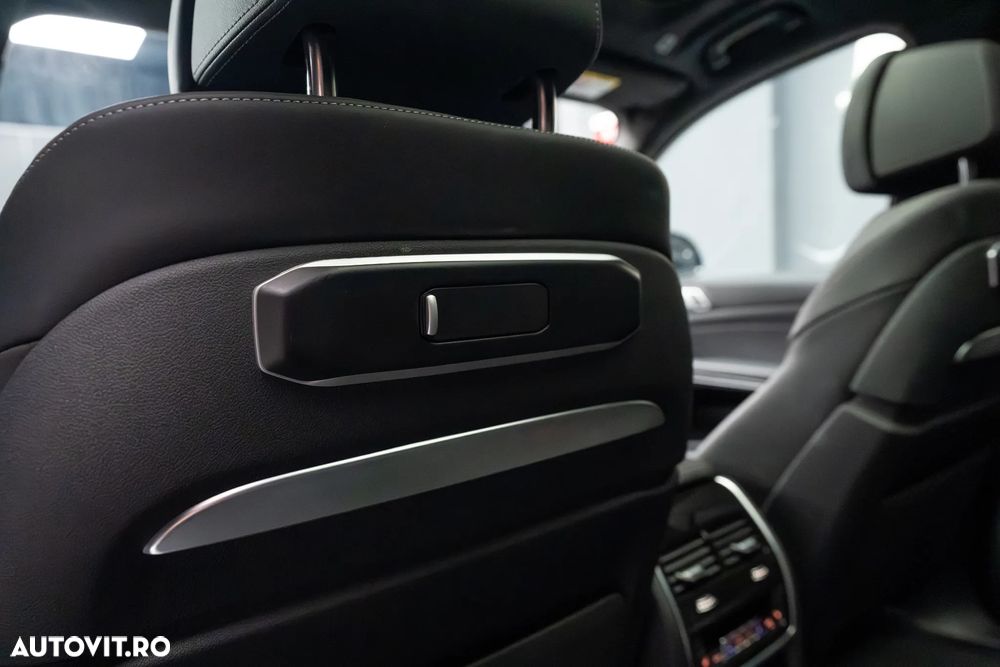 BMW X7 M60i xDrive - 13