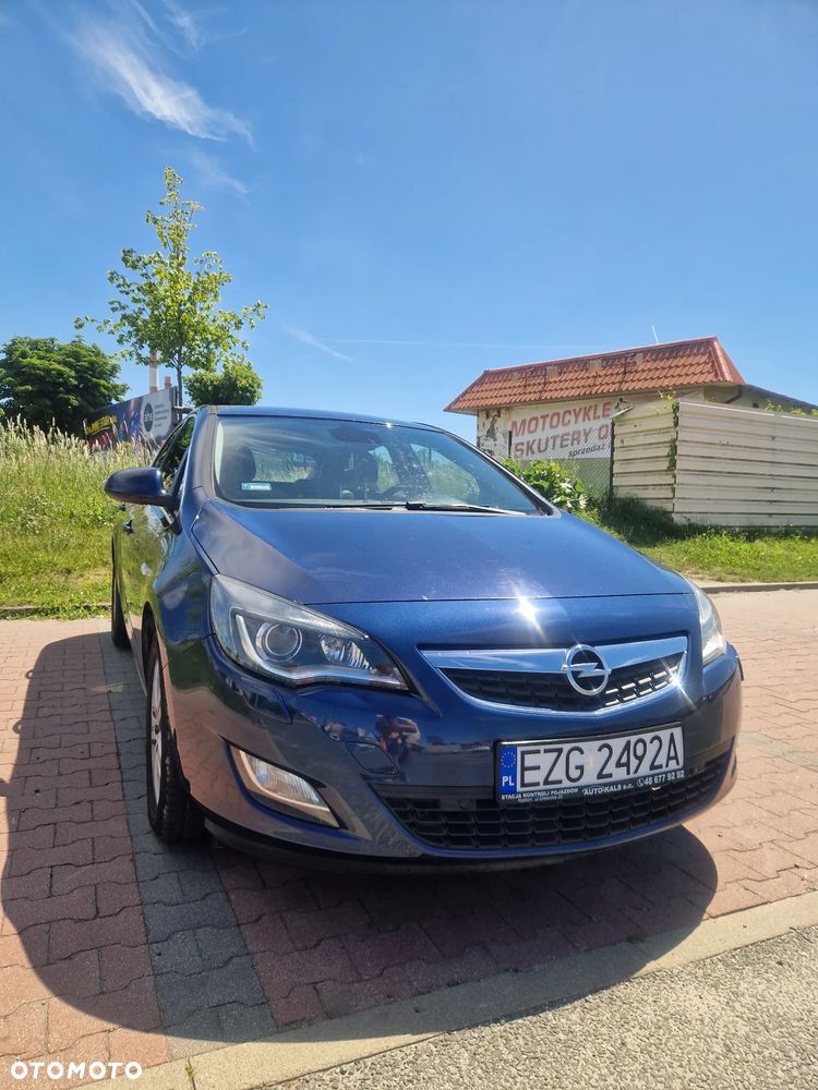 Opel Astra 1.4 T Cosmo - 14