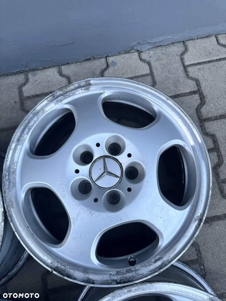 Felgi aluminiowe MERCEDES W124 W210 W202 W203 7,5X16 5X112 ET41 2104010402 - 4