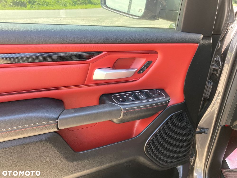 Dodge RAM 5.7 4x4 - 16