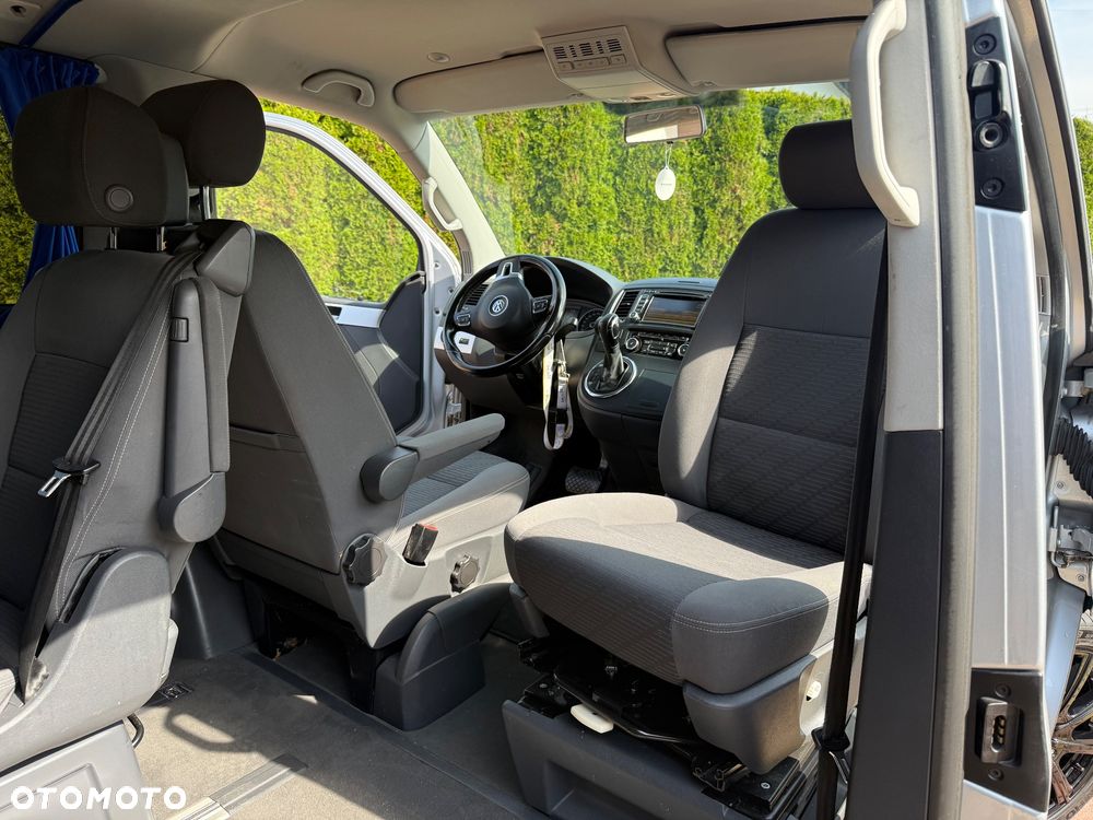 Volkswagen Multivan - 28