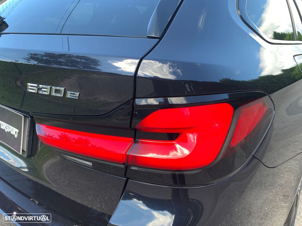 BMW 530 e Pack Desportivo M Pro - 56