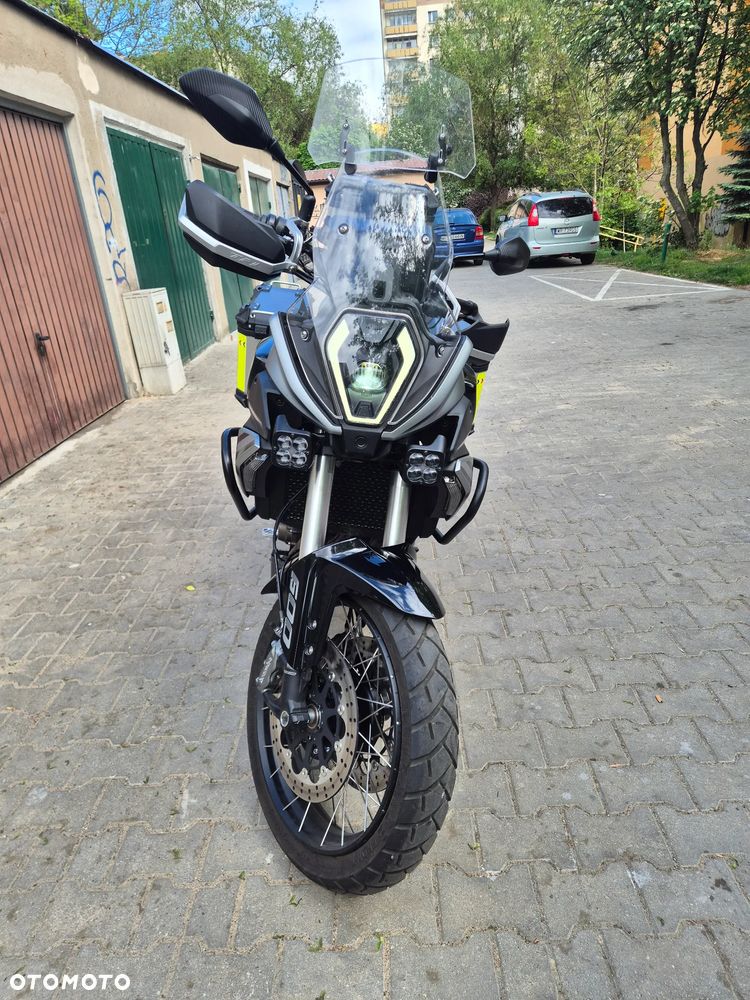 QJMOTOR SRT 600SX - 5