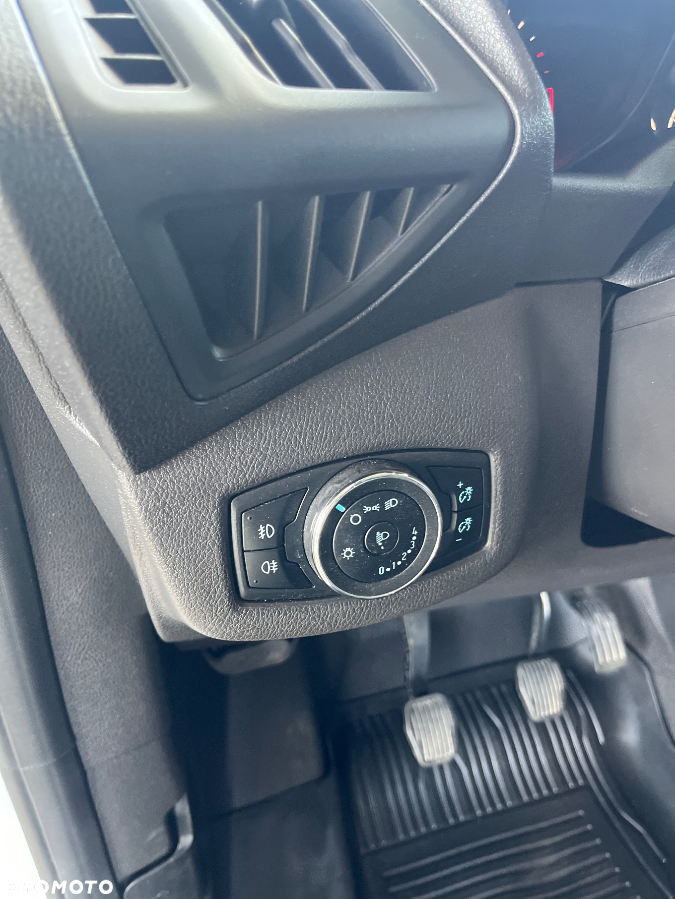Ford Transit Connect L2 - 29