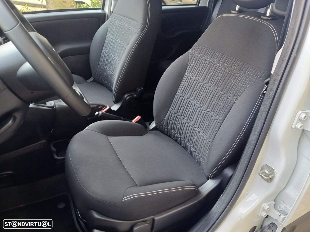 Fiat Panda 1.0 Hybrid City Cross - 28