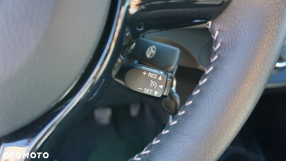 Toyota Yaris 1.5 Premium - 28