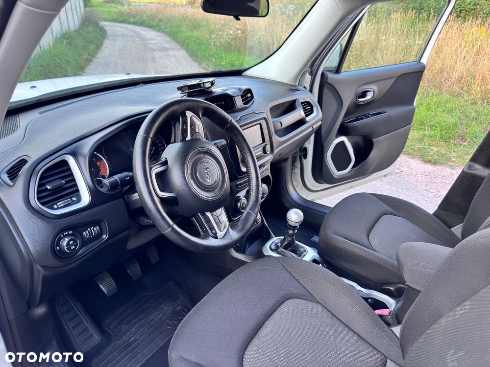 Jeep Renegade - 16