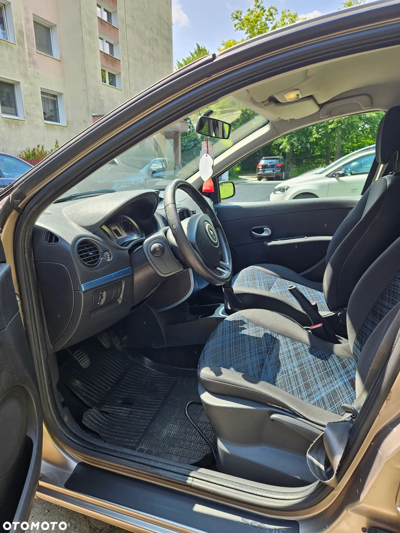 Renault Clio - 8