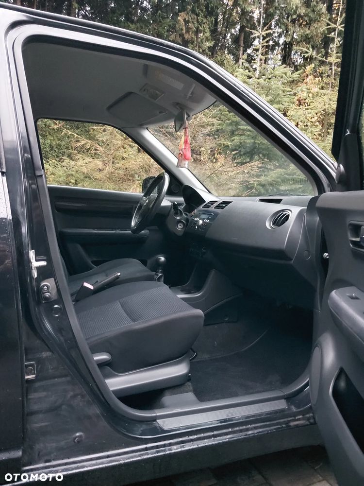 Suzuki Swift 2008 photo 5