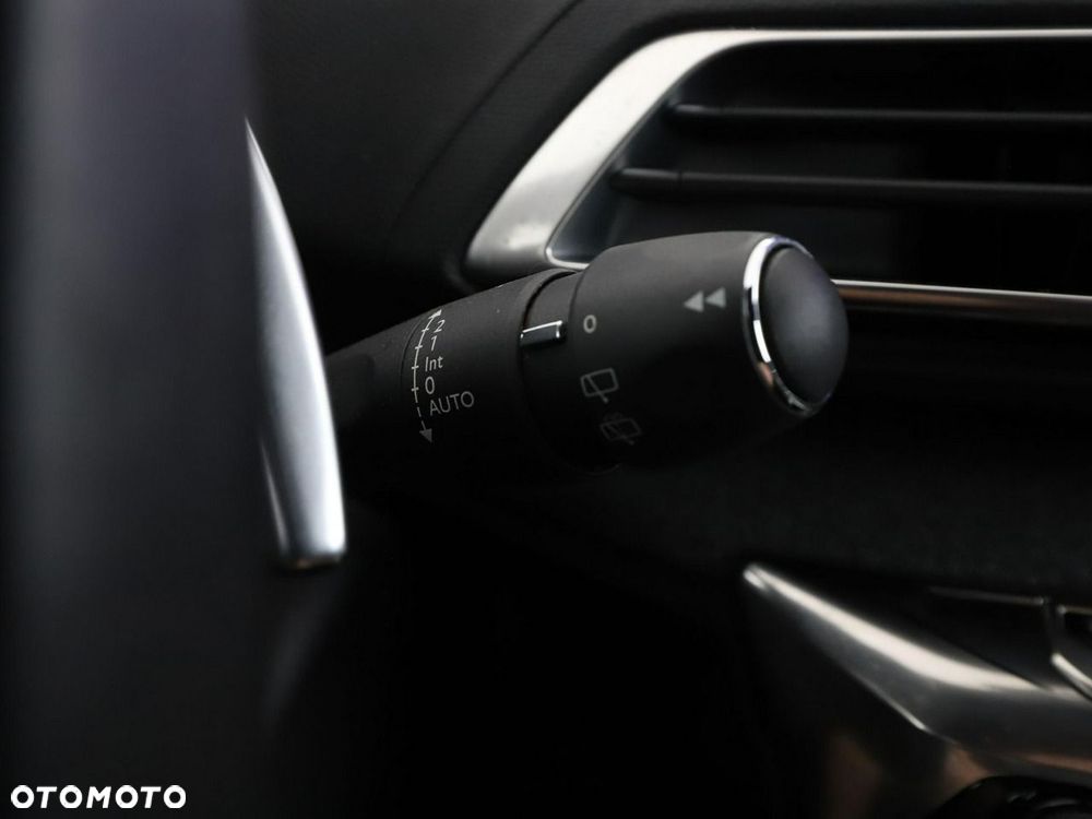Peugeot 3008 1.6 THP Allure S&S EAT6 - 38