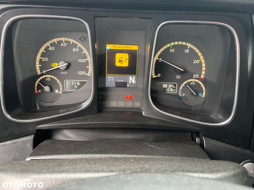 Mercedes-Benz Actros - 6