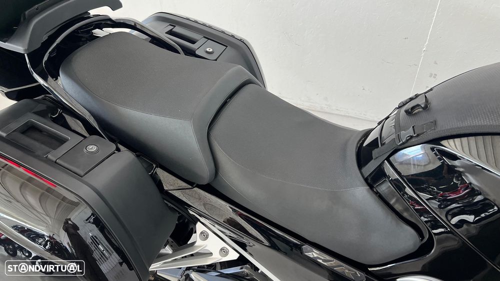 Yamaha FJR 1300 - 4