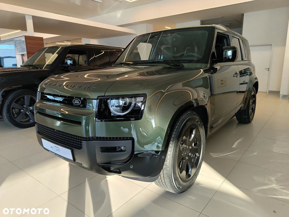 Land Rover Defender - 1