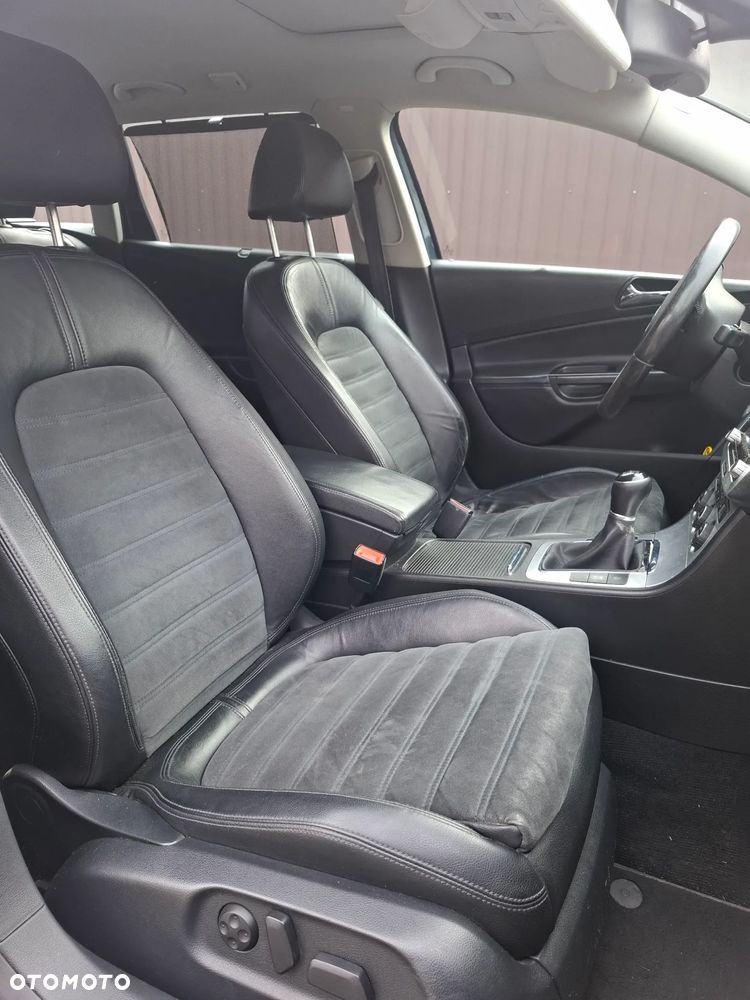 Volkswagen Passat 2.0 TDI DPF Highline - 15