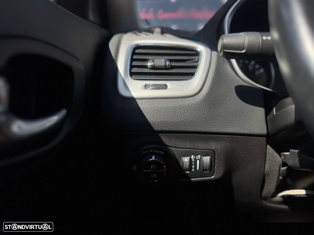 Jeep Compass 1.3 T Longitude - 27