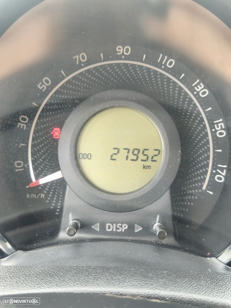 Toyota Aygo 1.0 X-Play - 12