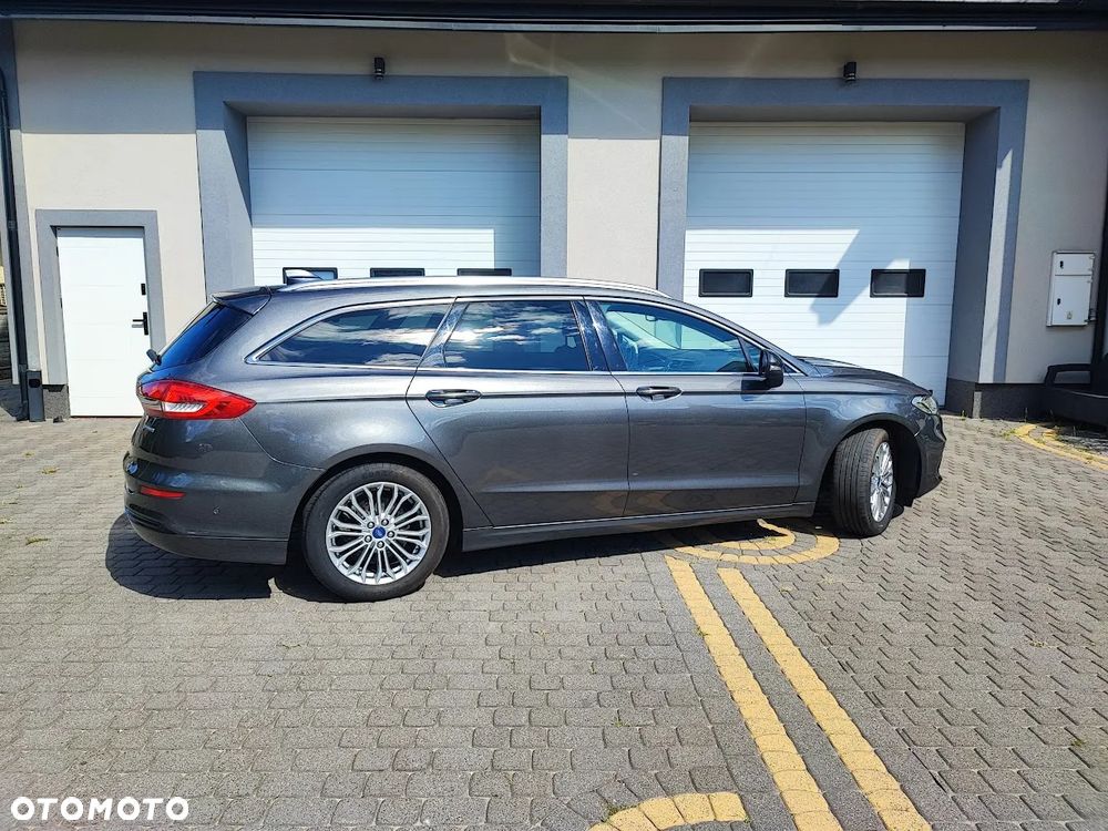 Ford Mondeo 2.0 Hybrid Titanium - 3
