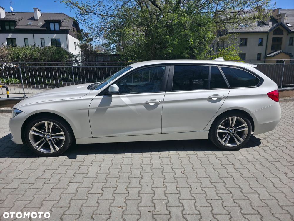 BMW Seria 3 318i - 1