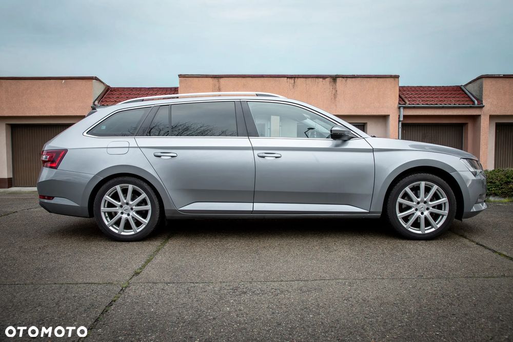 Skoda Superb 2.0 TDI DSG Style - 1