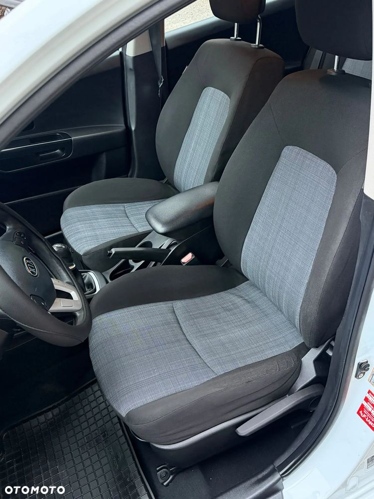 Kia Ceed - 19