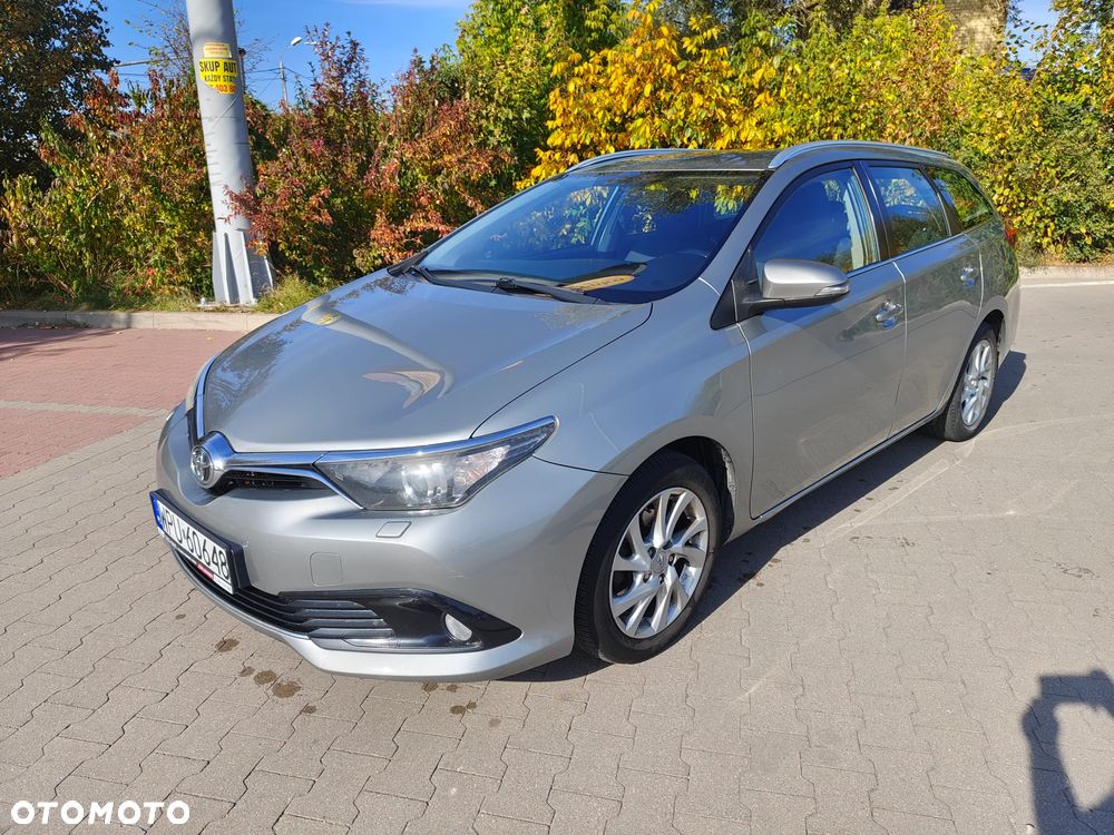 Toyota Auris - 1