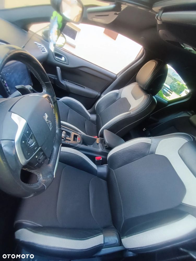 Citroën DS4 1.6 e-HDi SoChic MCP - 10