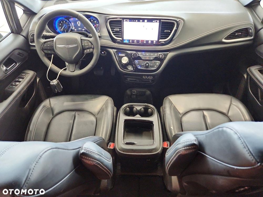 Chrysler Pacifica - 9