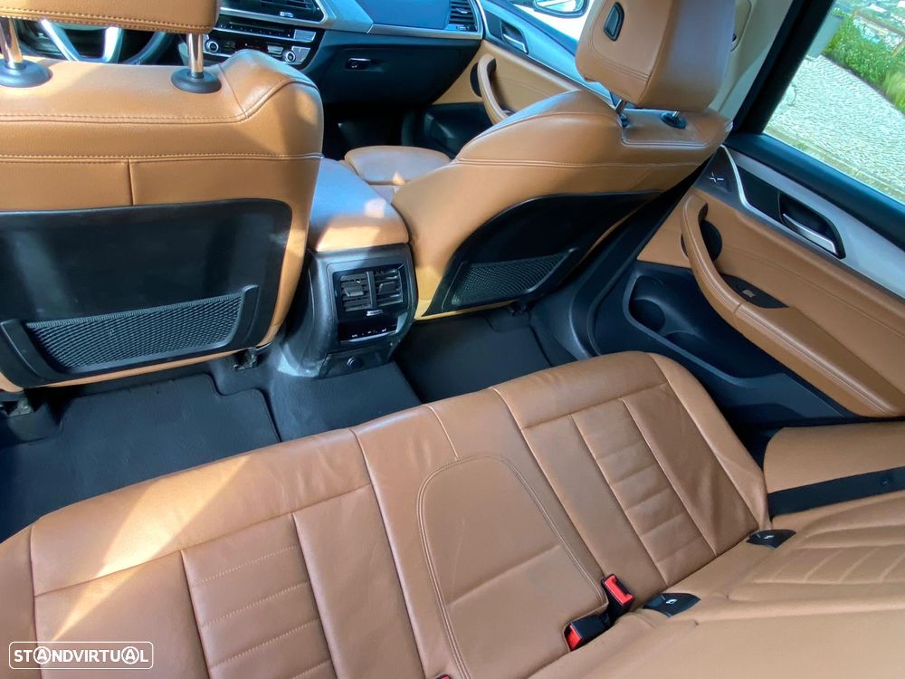 BMW X3 20 d xDrive xLine Auto - 20