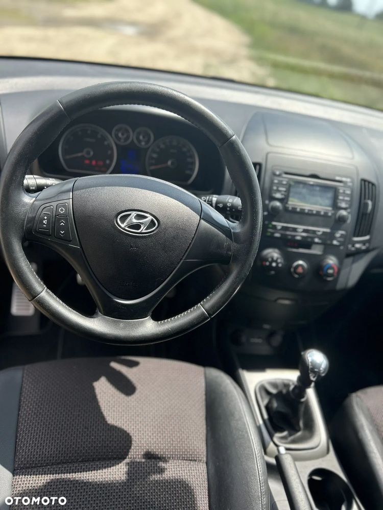 Hyundai i30 1.6 Sport - 11